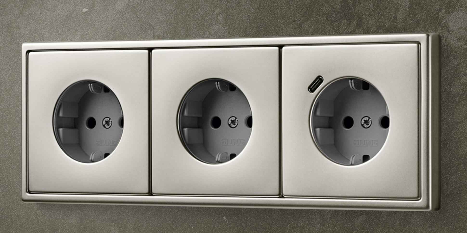 SCHUKO® Steckdosen mit USB bei K&K Elektrotechnik in Fürth